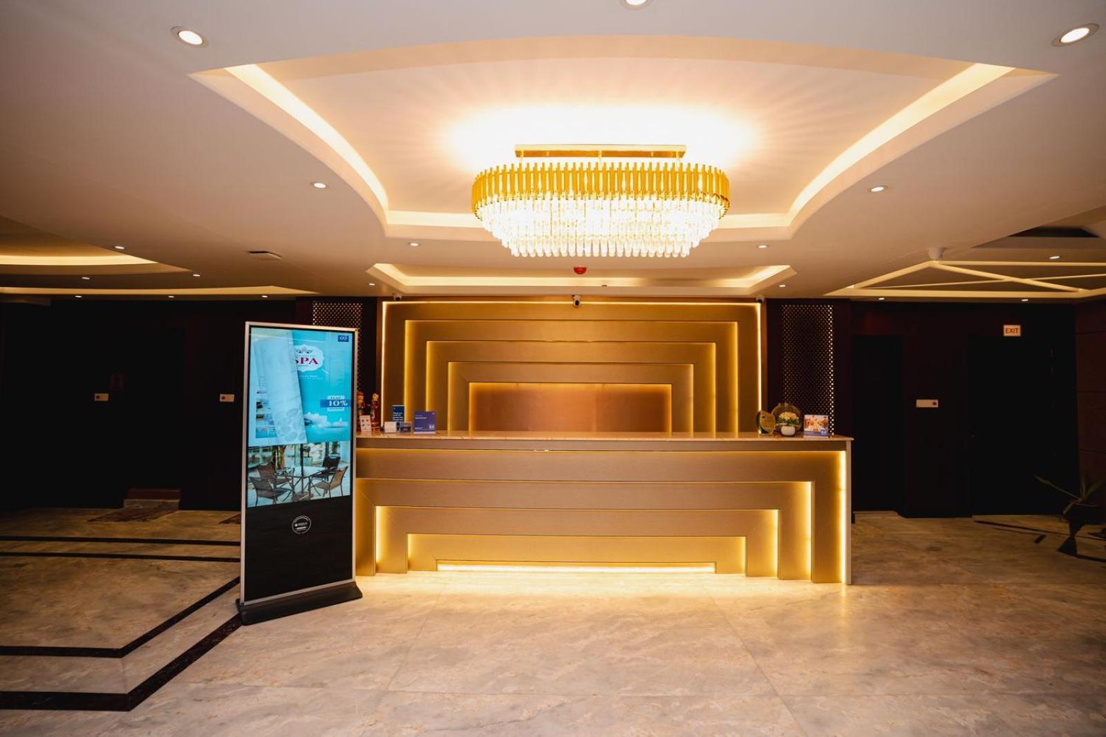 ראג'שאני Royal Raj Hotel מראה חיצוני תמונה