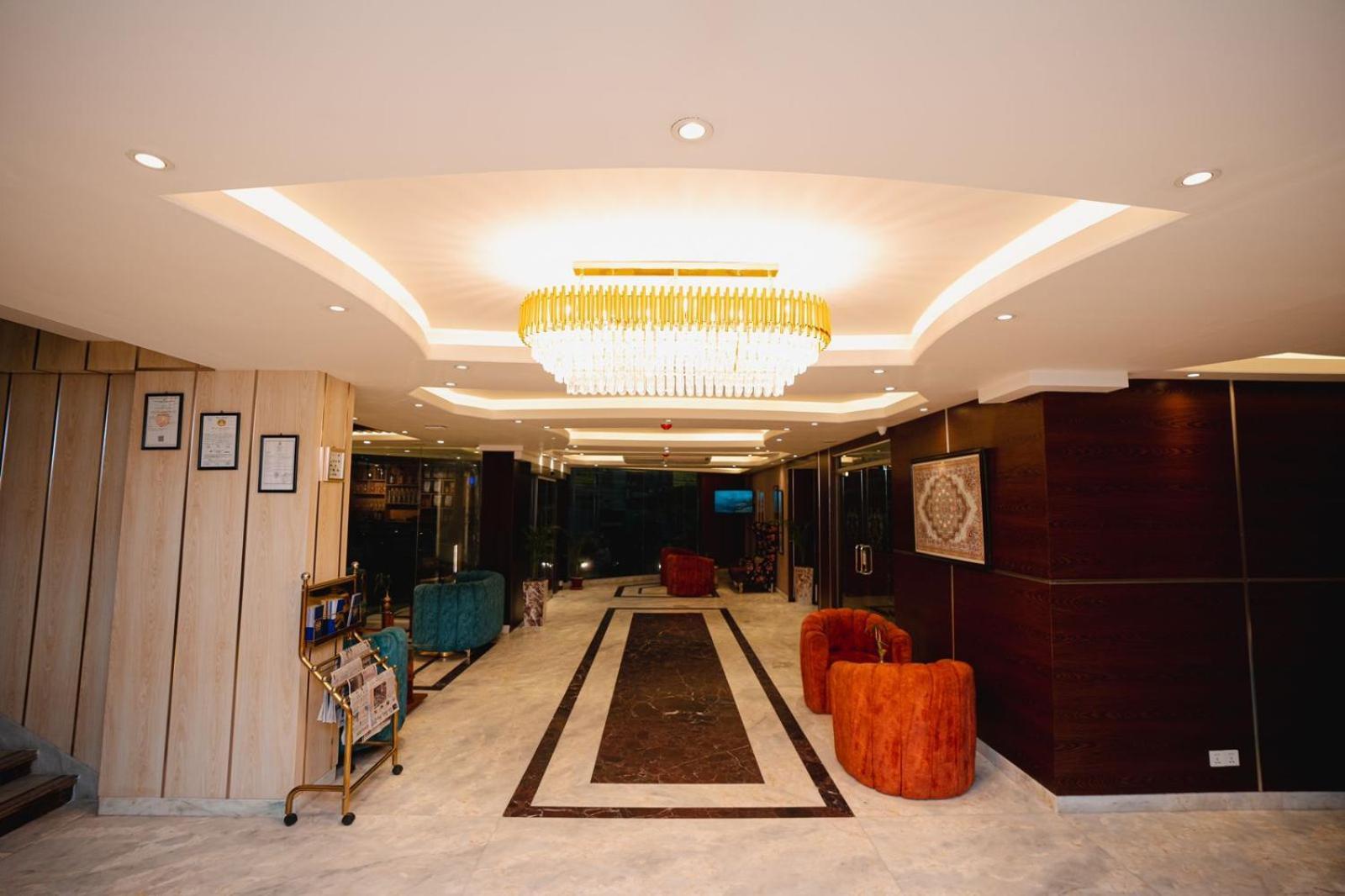 ראג'שאני Royal Raj Hotel מראה חיצוני תמונה