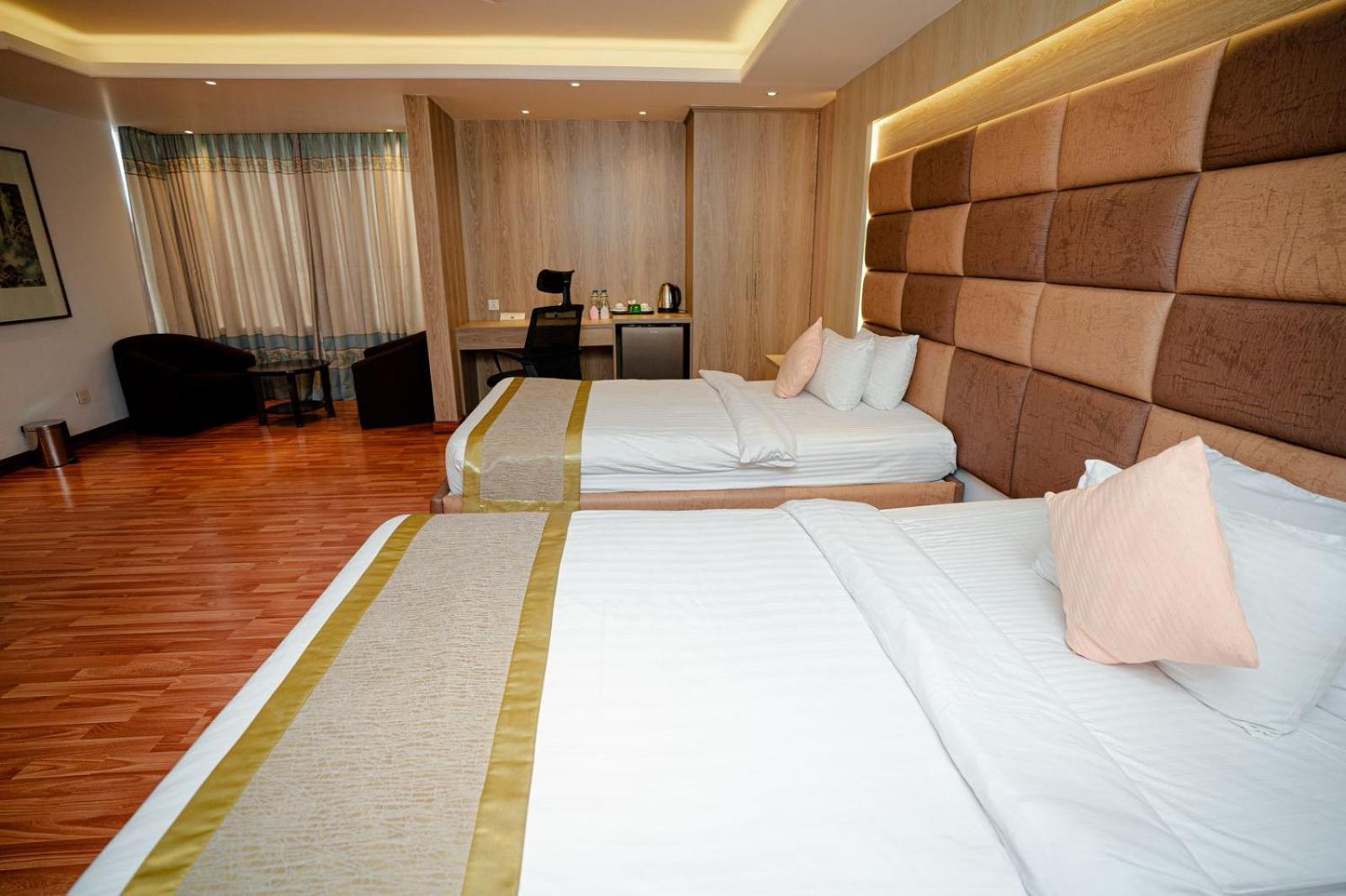 ראג'שאני Royal Raj Hotel מראה חיצוני תמונה