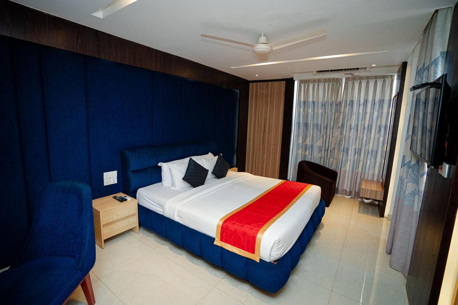 ראג'שאני Royal Raj Hotel מראה חיצוני תמונה