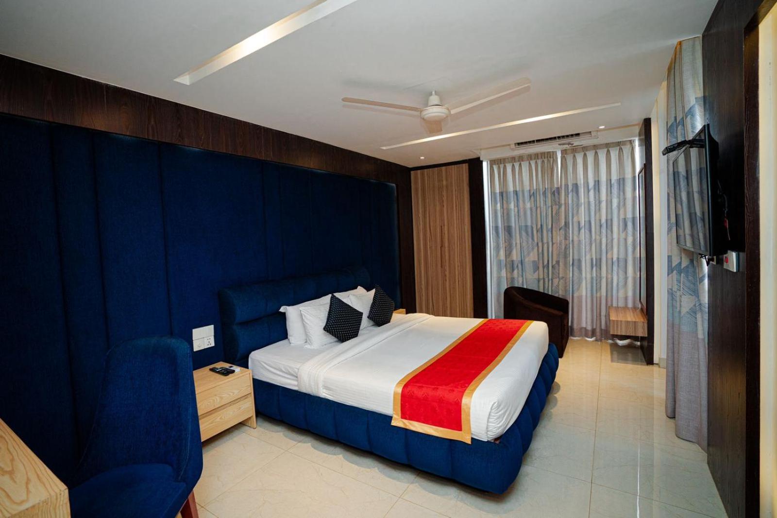 ראג'שאני Royal Raj Hotel מראה חיצוני תמונה