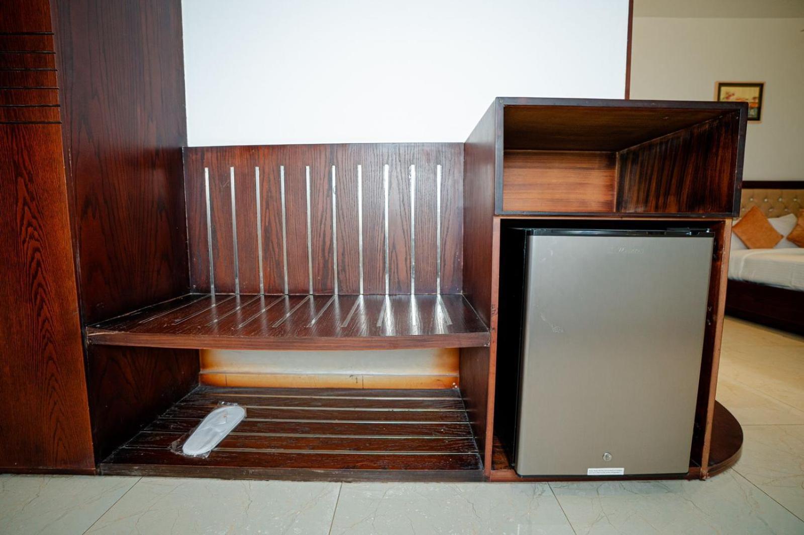 ראג'שאני Royal Raj Hotel מראה חיצוני תמונה